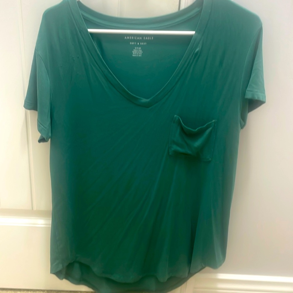 American eagle t shirt v neck small green